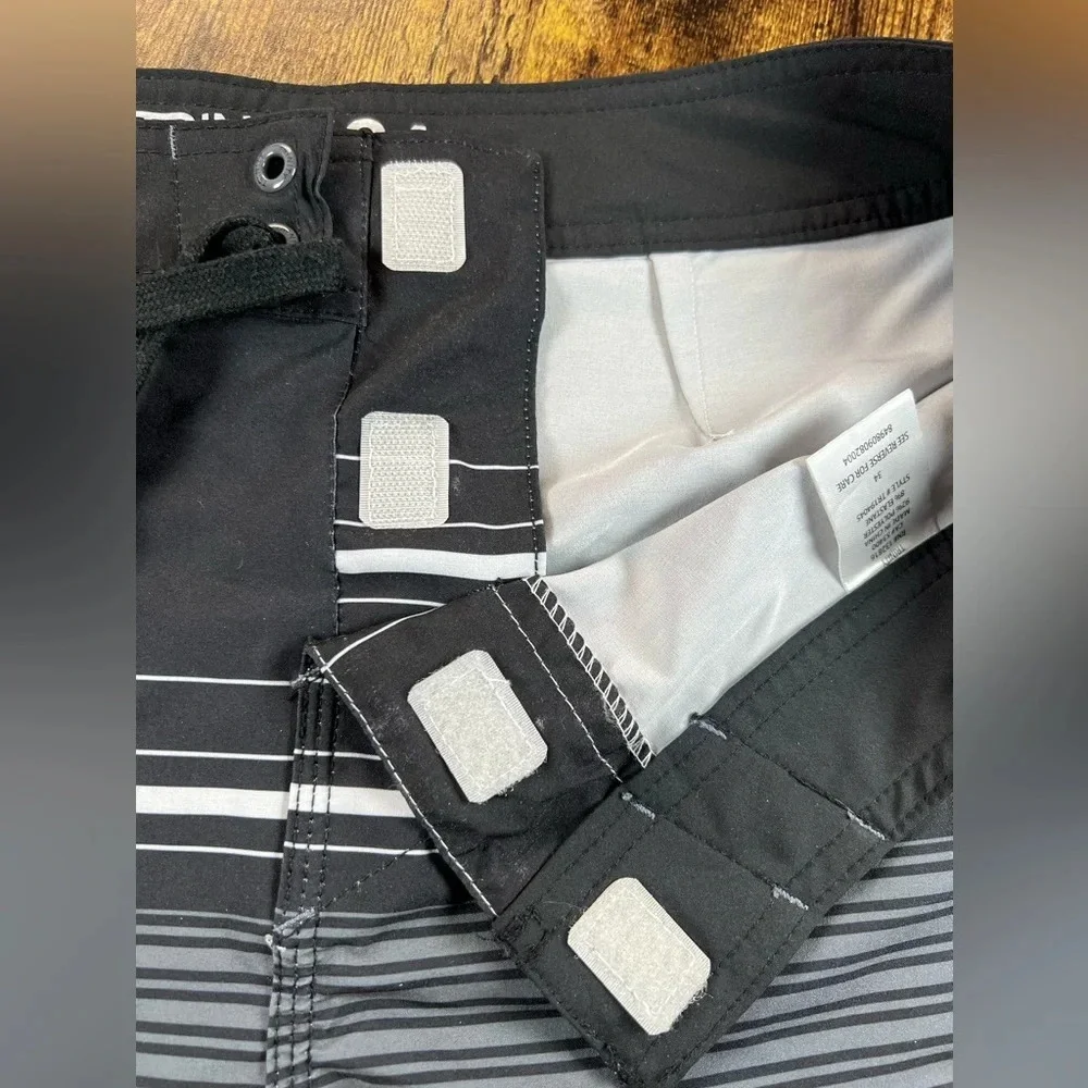 TRINITY BOARDSHORTS | men’s swim trunks. Size: 34